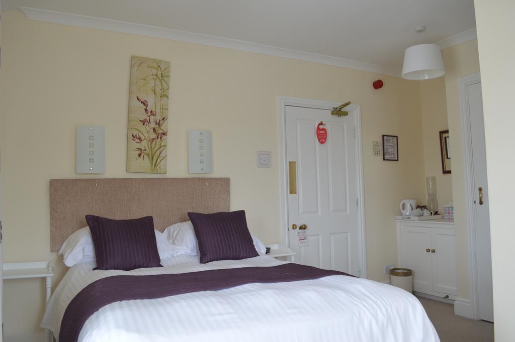 بيمبروك Rosedene Guest House المظهر الخارجي الصورة