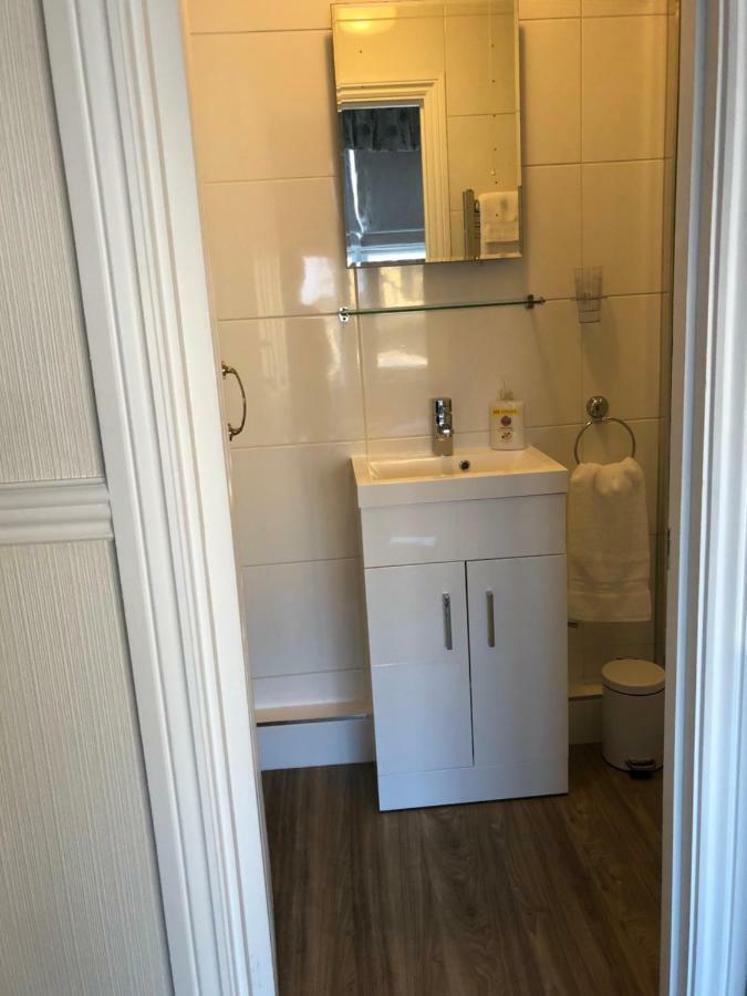 بيمبروك Rosedene Guest House المظهر الخارجي الصورة
