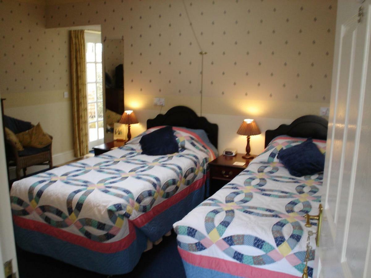 بيمبروك Rosedene Guest House المظهر الخارجي الصورة