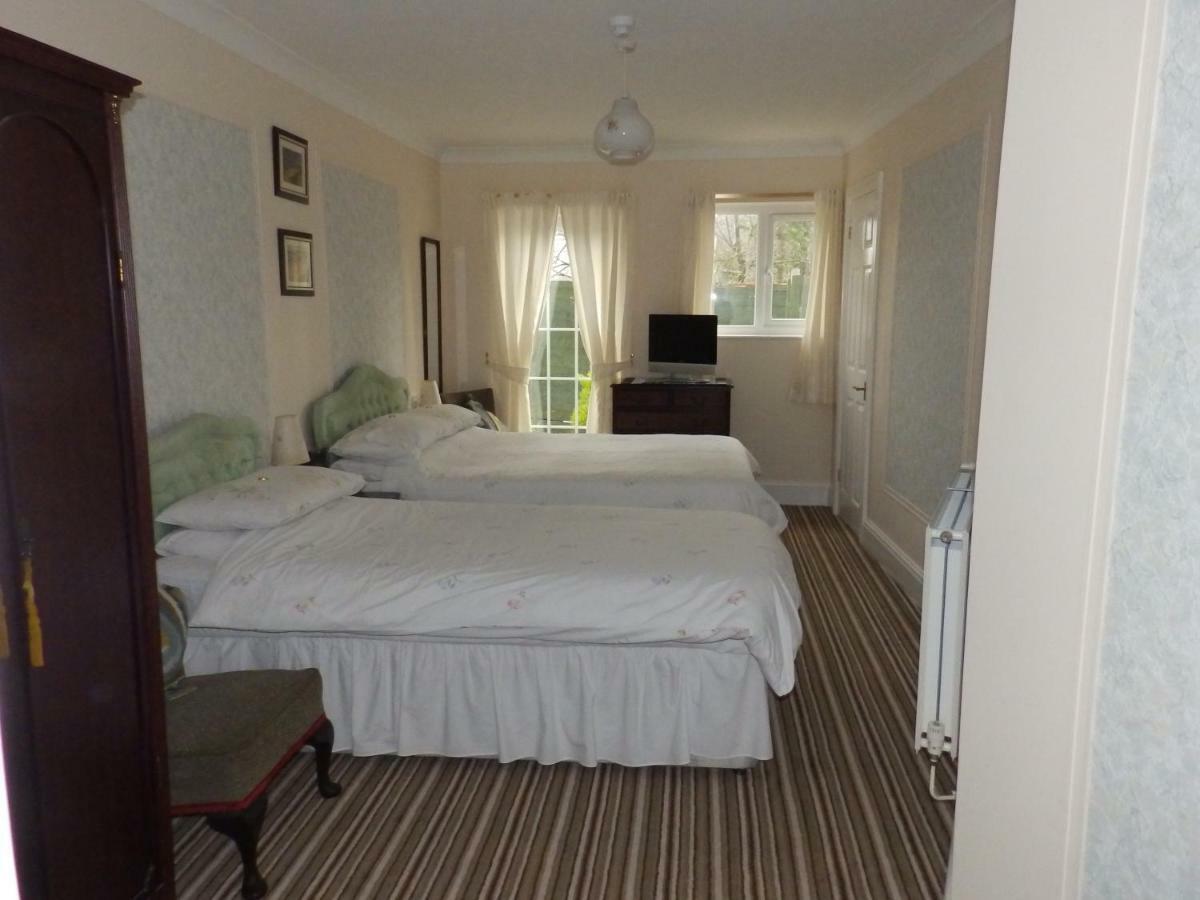 بيمبروك Rosedene Guest House المظهر الخارجي الصورة