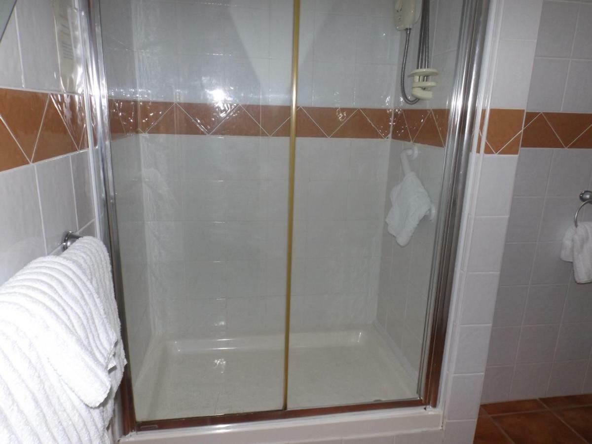 بيمبروك Rosedene Guest House المظهر الخارجي الصورة